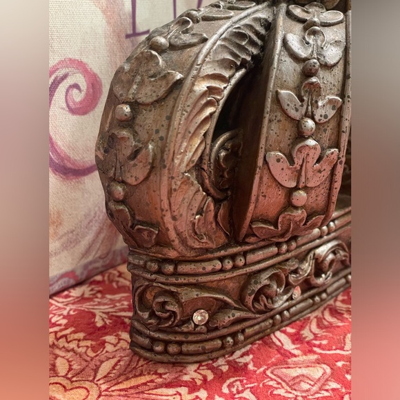 Vintage Crown By The Bombay Company Canada (2006) King Queen Princess - Picture 3 of 7